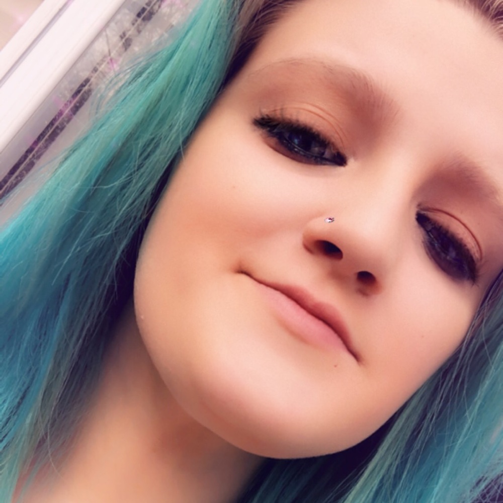Meet your Posher, Brooke